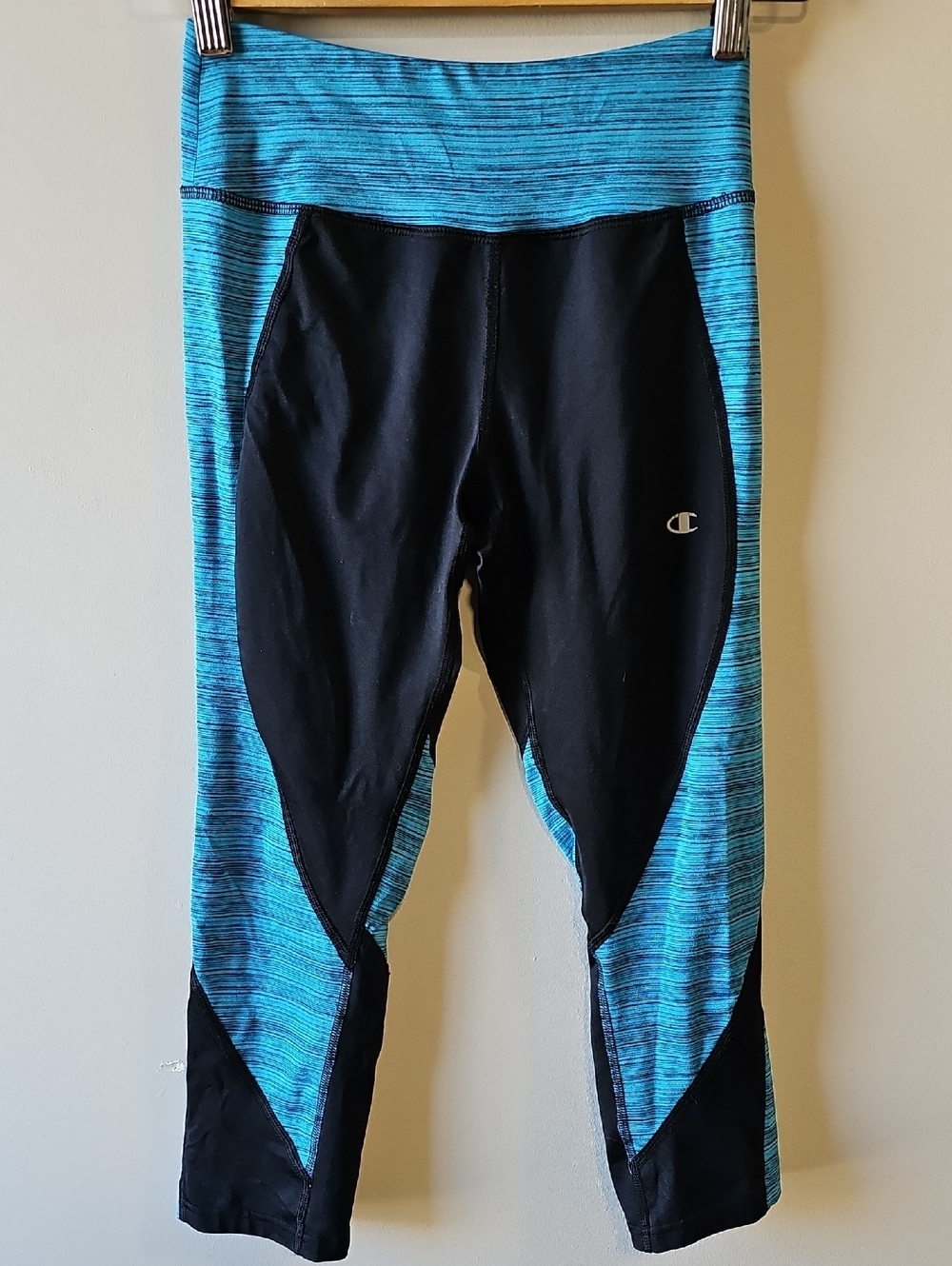 Champion Girls' Xs Black and Blue Athletic Capri Leggings